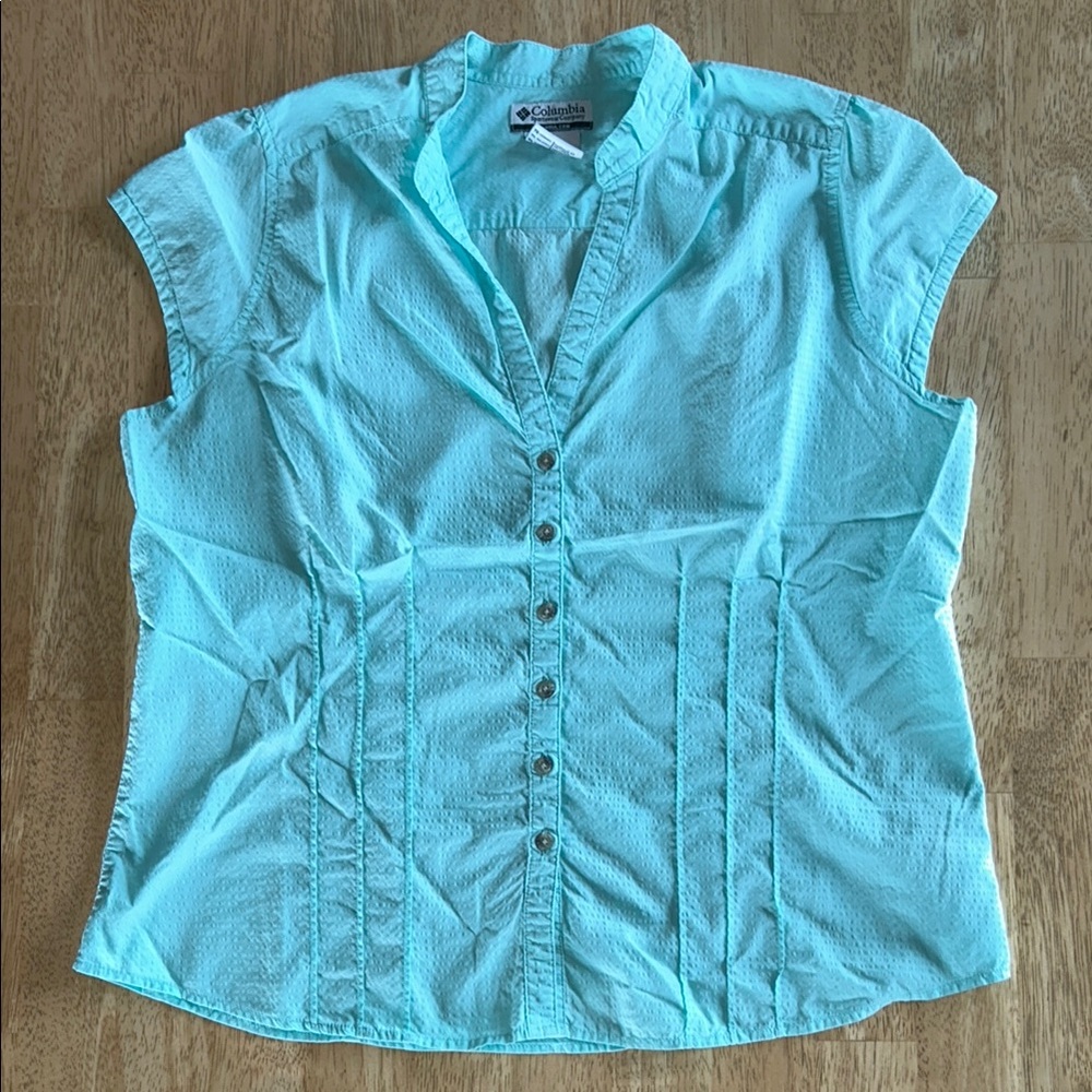 Columbia Blue Cap Sleeve Button Down Shirt